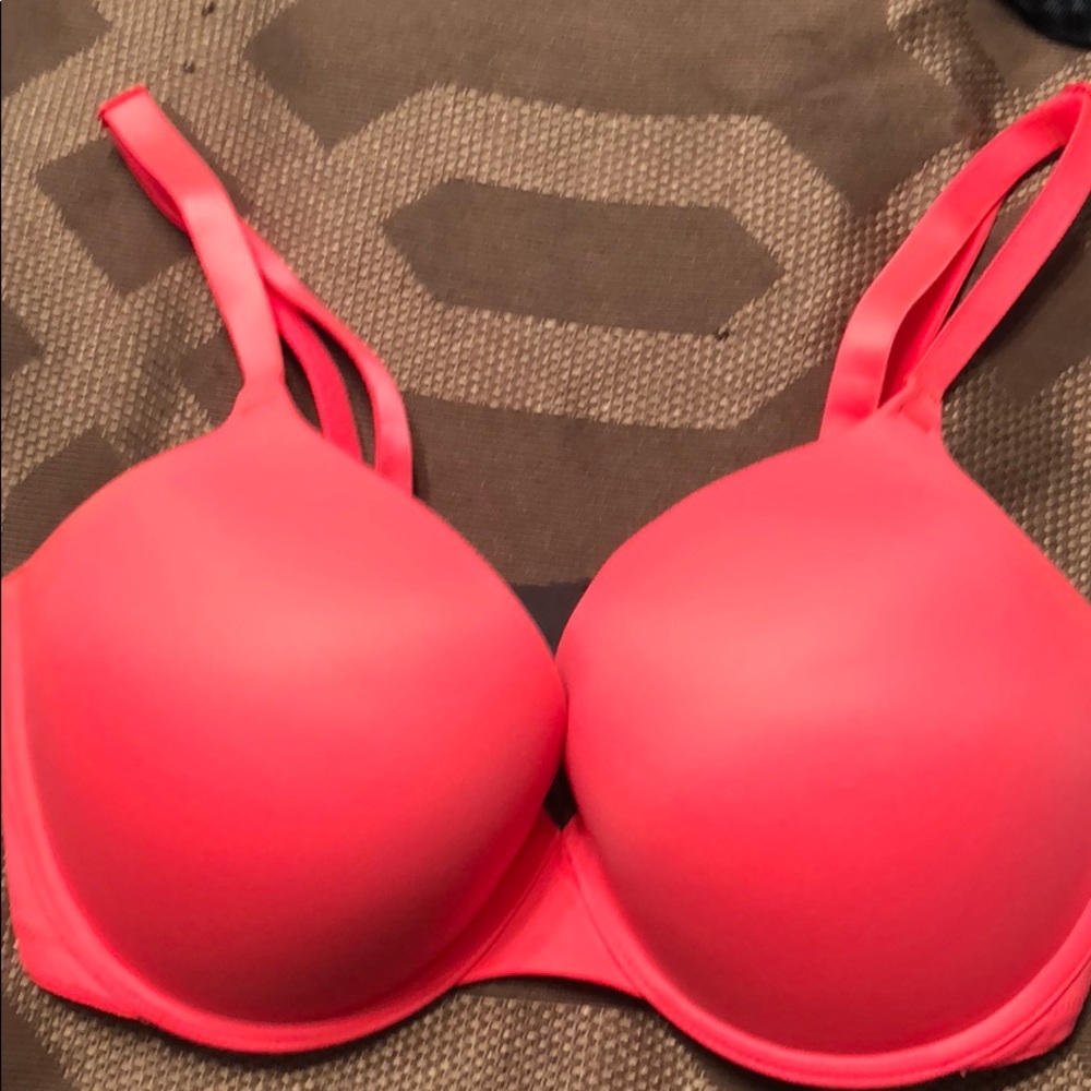 Pink by Victoria Secret wear everywhere pushup bra